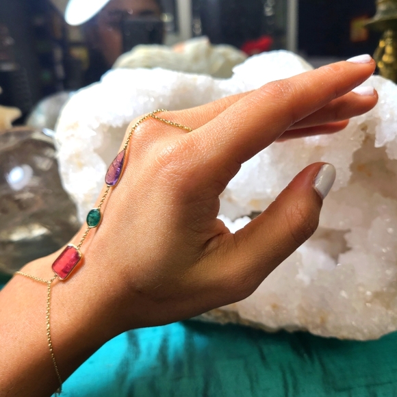 Stunning 14K Yellow Gold Multi Shape Tourmaline Hand Chain - Picture 8 of 8